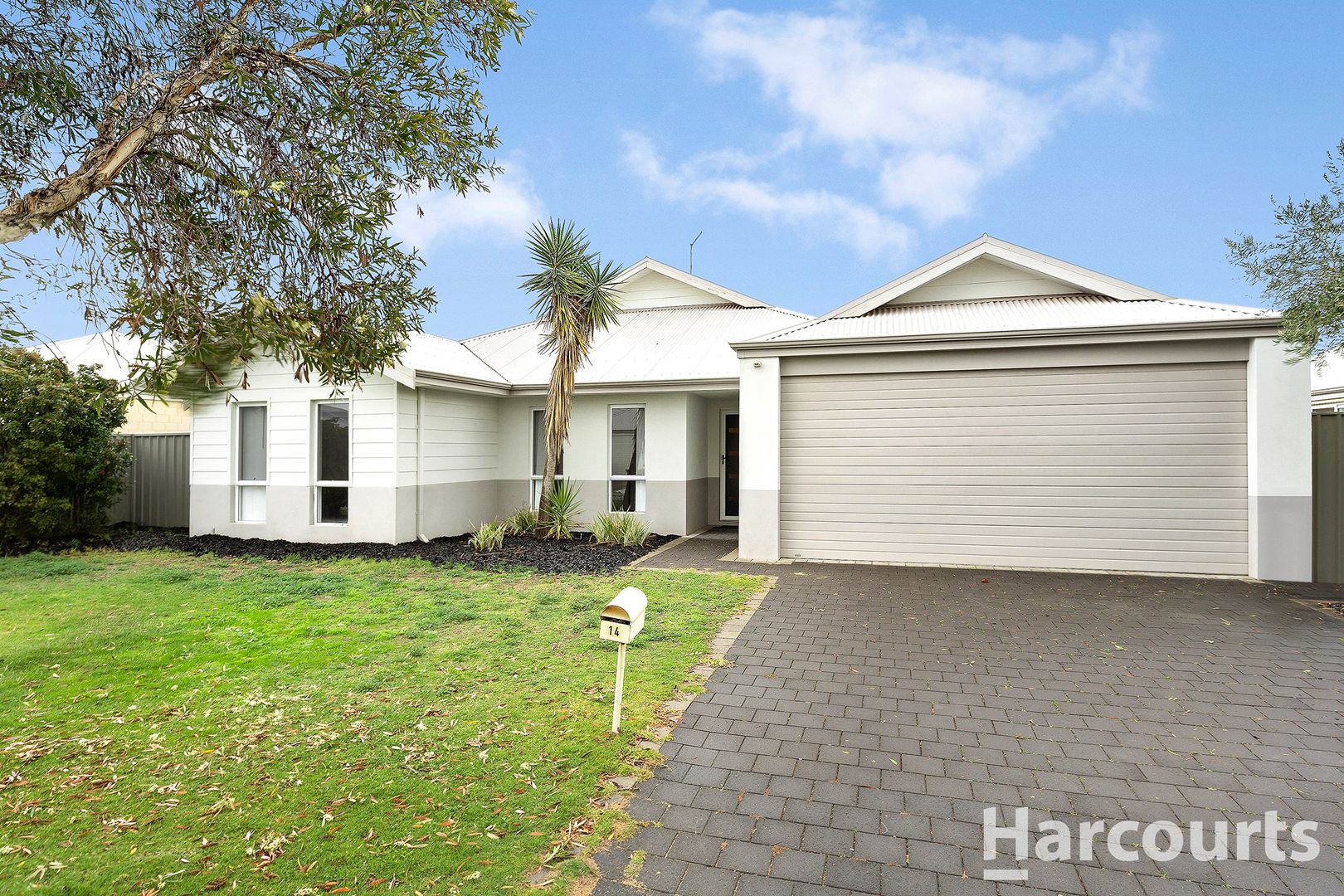 14 Vaucluse Way, Coodanup WA 6210, Image 2