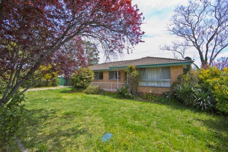 4 bedrooms House in 3 Tyers Street HOLDER ACT, 2611