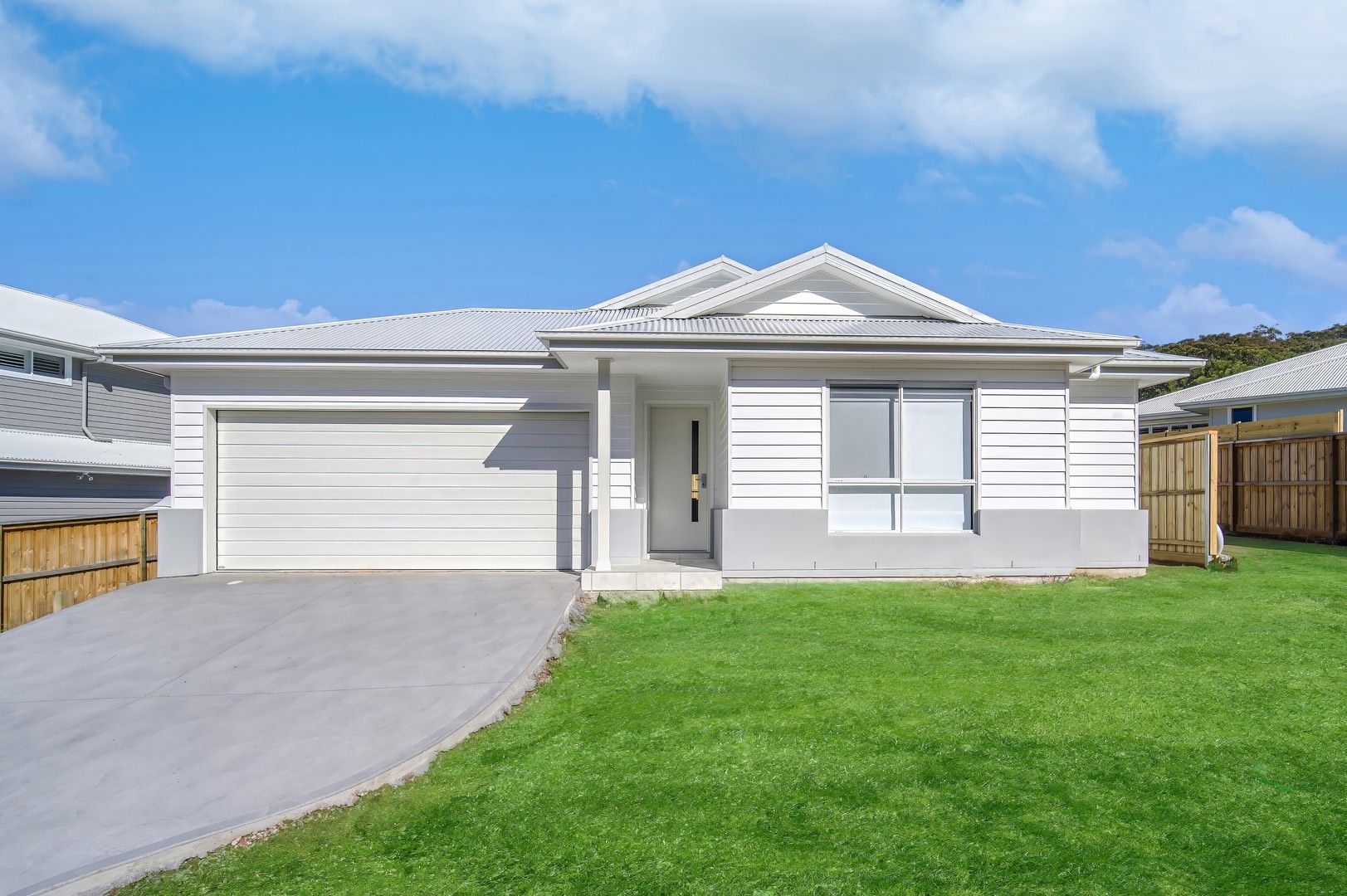 24 Raywood Circuit, Catherine Hill Bay NSW 2281 House For Rent