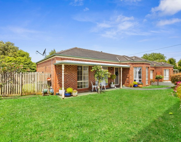 2/109-111 Thornhill Road, Highton VIC 3216