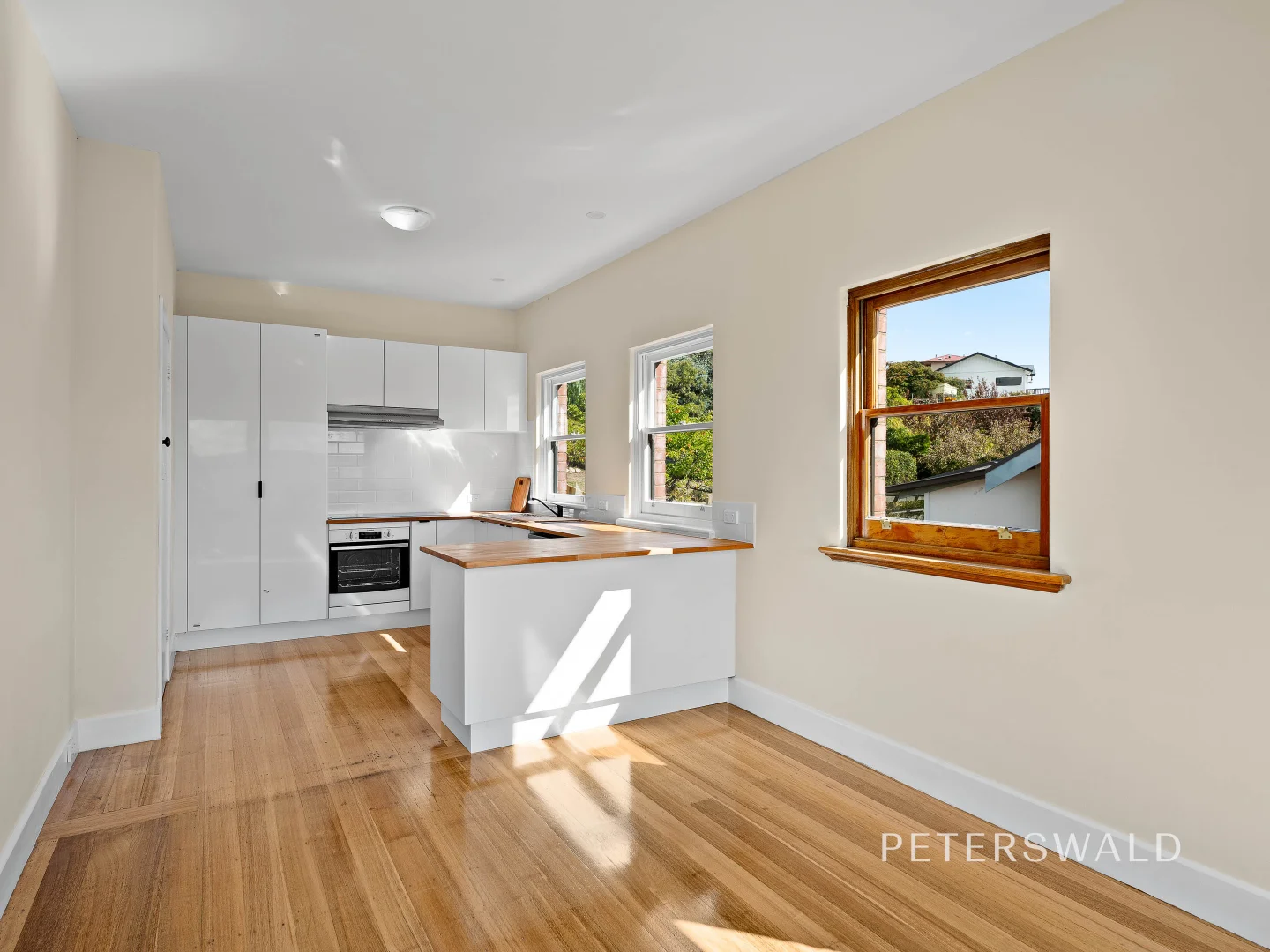 Additional image 2 of 8 Montagu Street, Mount Stuart TAS 7000