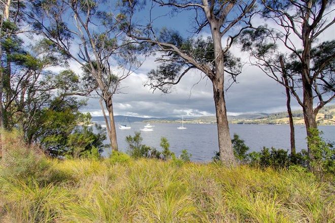 Picture of 3 Helms Road, GARDNERS BAY TAS 7112