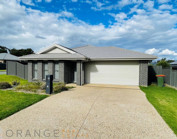 35 Stevenson Way, Orange NSW 2800