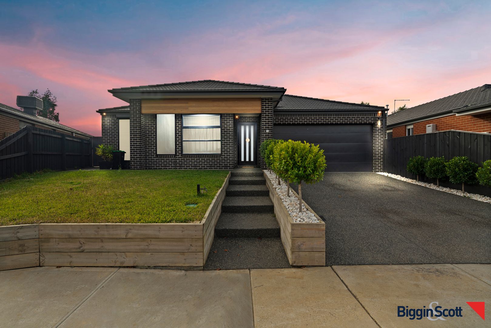 4 bedrooms House in 34 Cotton Field Way BROOKFIELD VIC, 3338