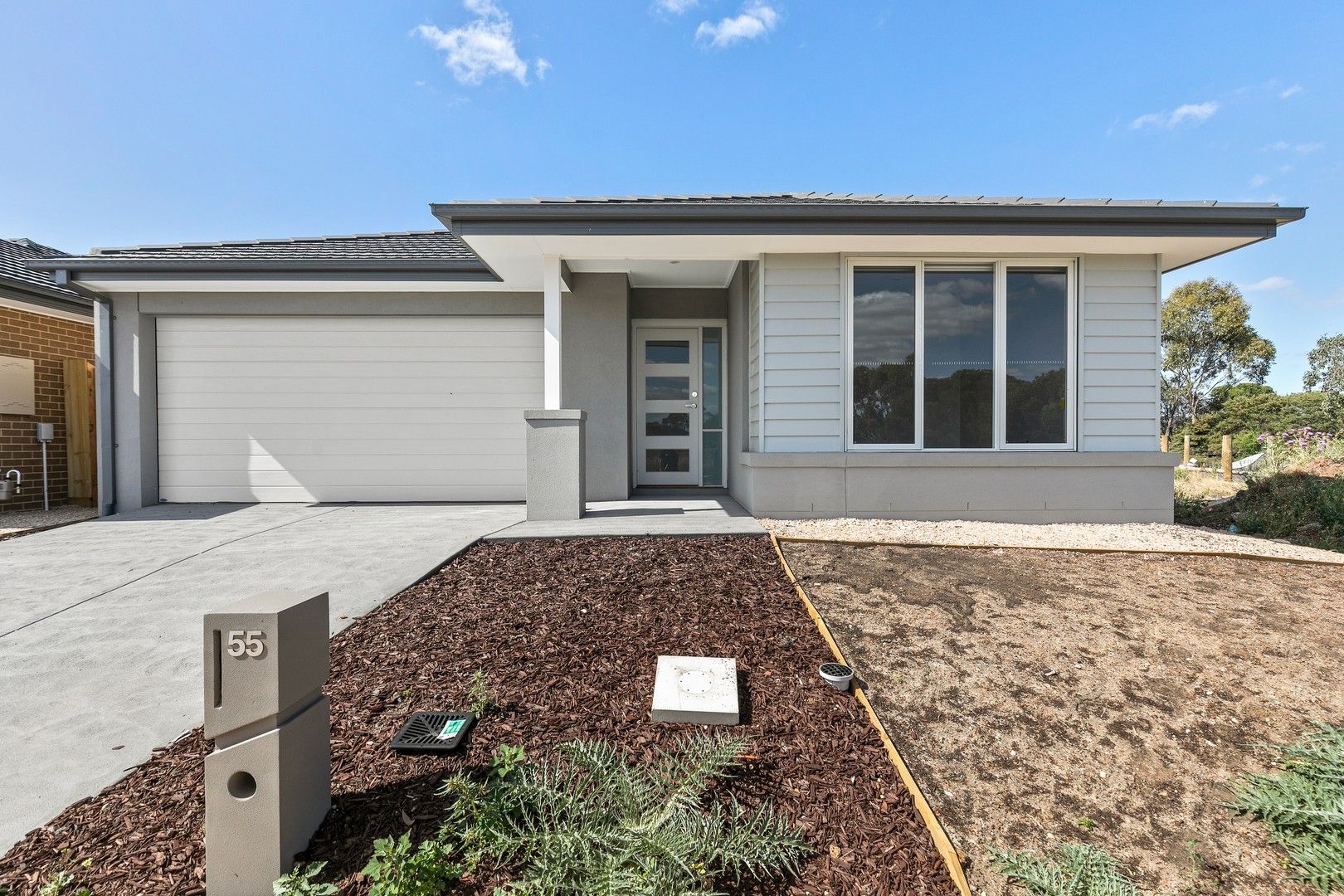 4 bedrooms House in 55 Flag Boulevard TARNEIT VIC, 3029