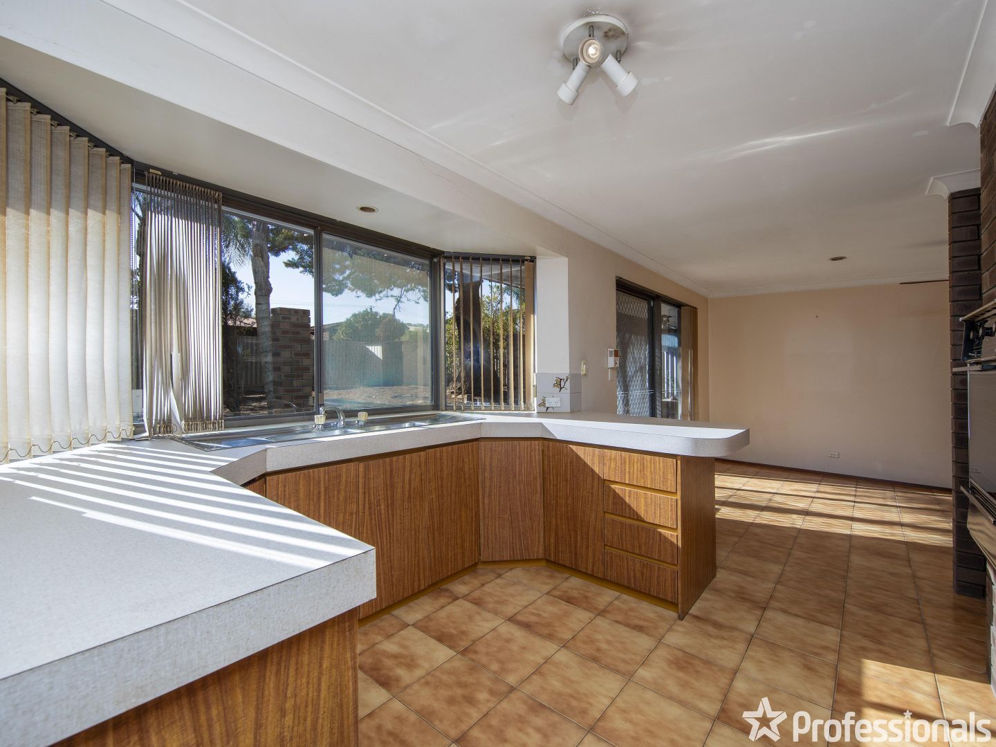 28 Bougainvillea Avenue, Forrestfield WA 6058, Image 1