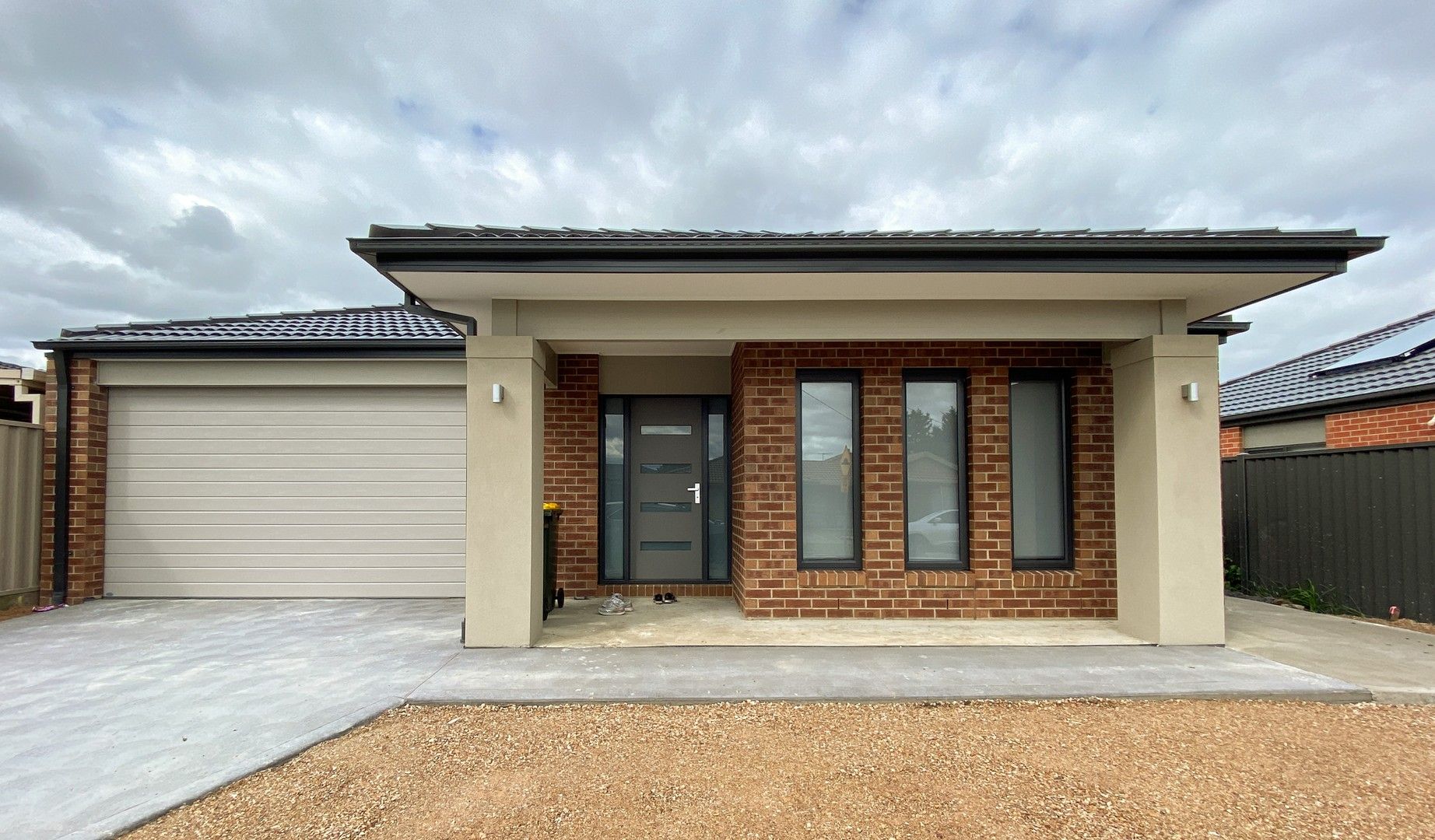 4 bedrooms House in 40 Dorchester Street CRAIGIEBURN VIC, 3064