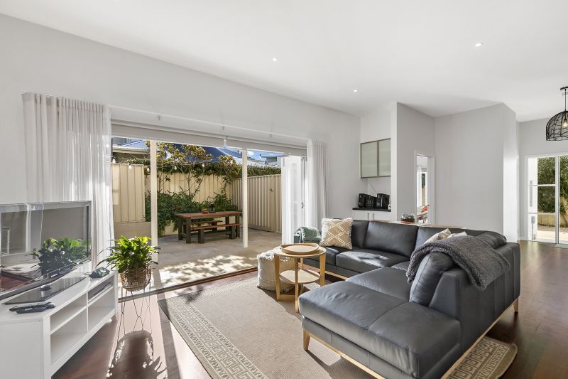 33A Anderson Street, Torquay VIC 3228, Image 2