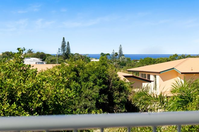 Picture of 2/69 Southern Cross Parade, SUNRISE BEACH QLD 4567