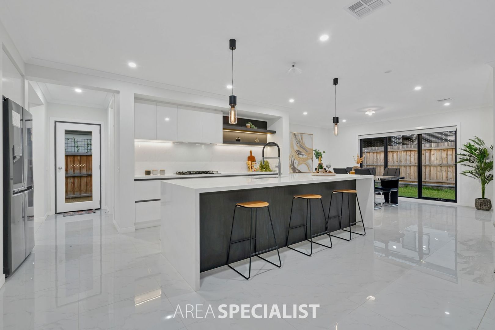 20 Watergardens Circuit, Lyndhurst VIC 3975 House For Rent Domain