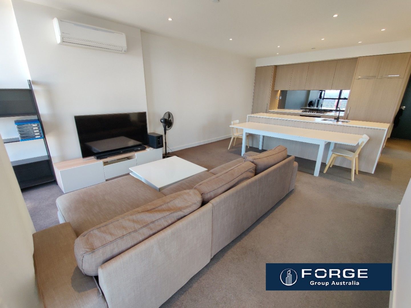 3 bedrooms Apartment / Unit / Flat in 4302/120 A'Beckett Street MELBOURNE VIC, 3000