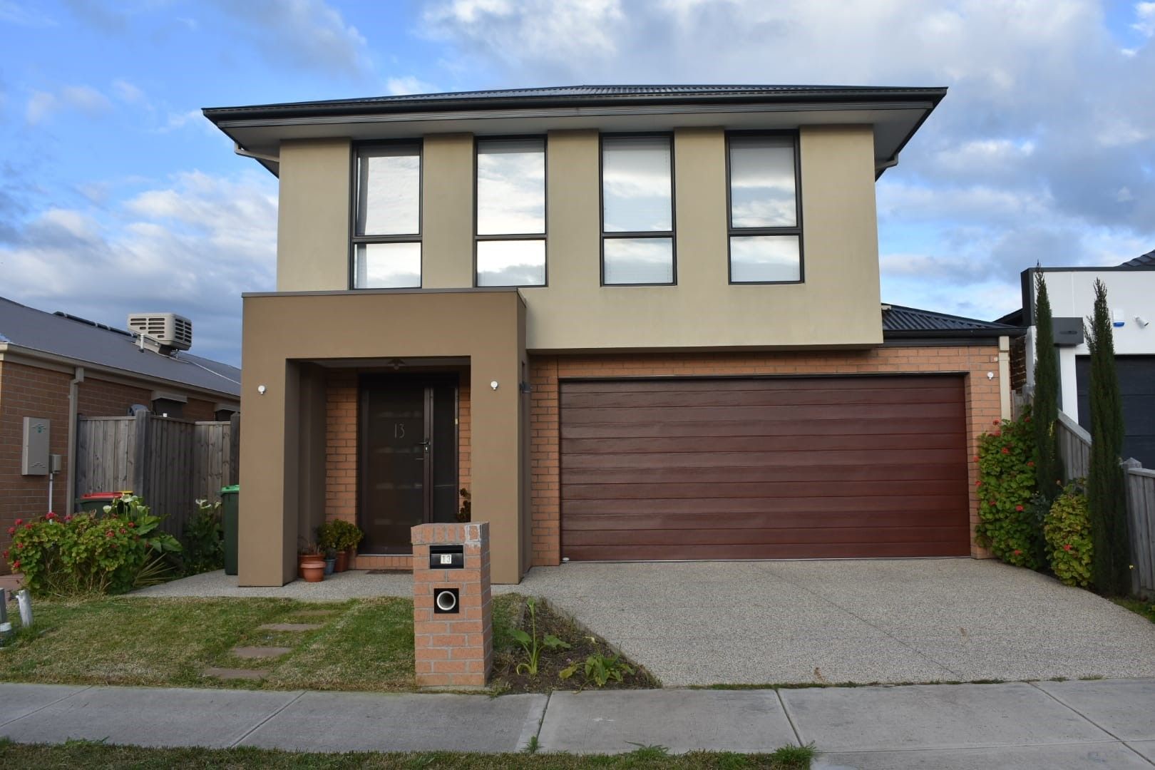 4 bedrooms House in 13 Latchford Drive MICKLEHAM VIC, 3064