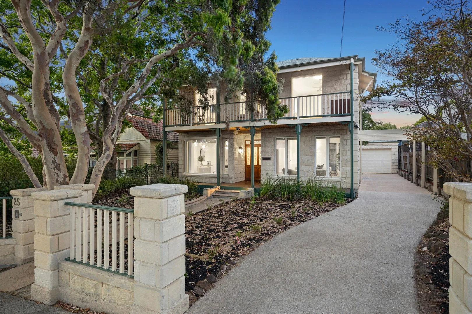 25 Service Street, Hampton VIC 3188