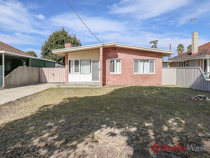 3 bedrooms House in 30 Patchett Street CLOVERDALE WA, 6105