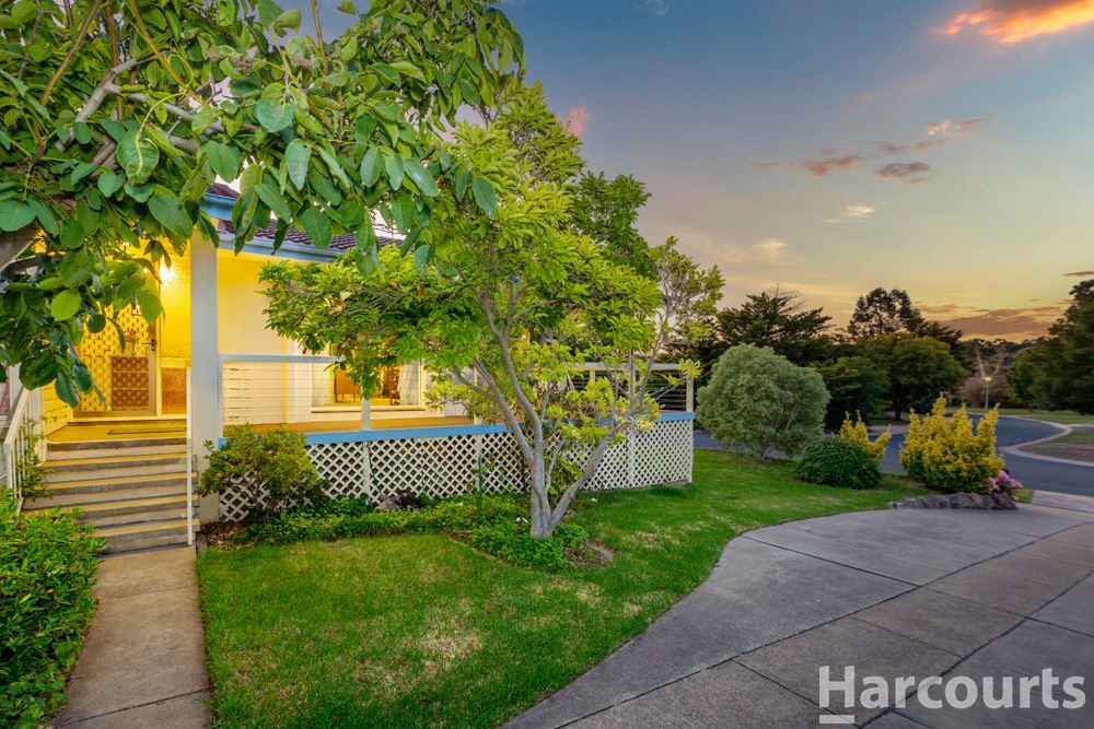 32 Spica Street, Giralang ACT 2617, Image 2