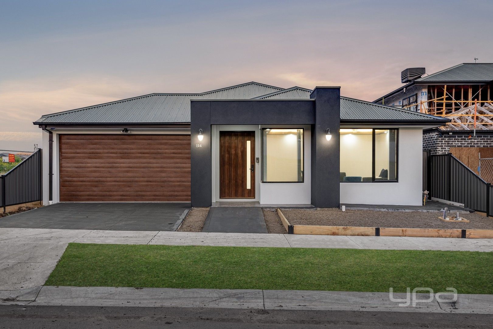 4 bedrooms House in 114 Arcturus Drive KALKALLO VIC, 3064