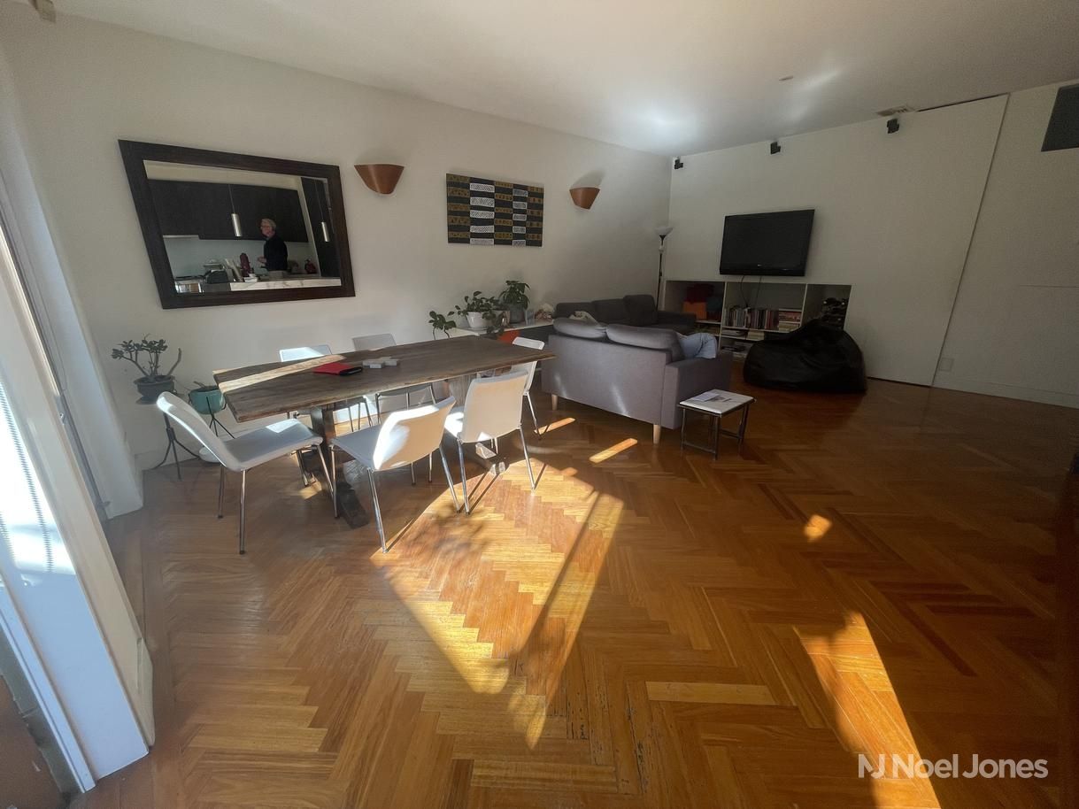 4 bedrooms Townhouse in 16 Tyne Street CARLTON VIC, 3053