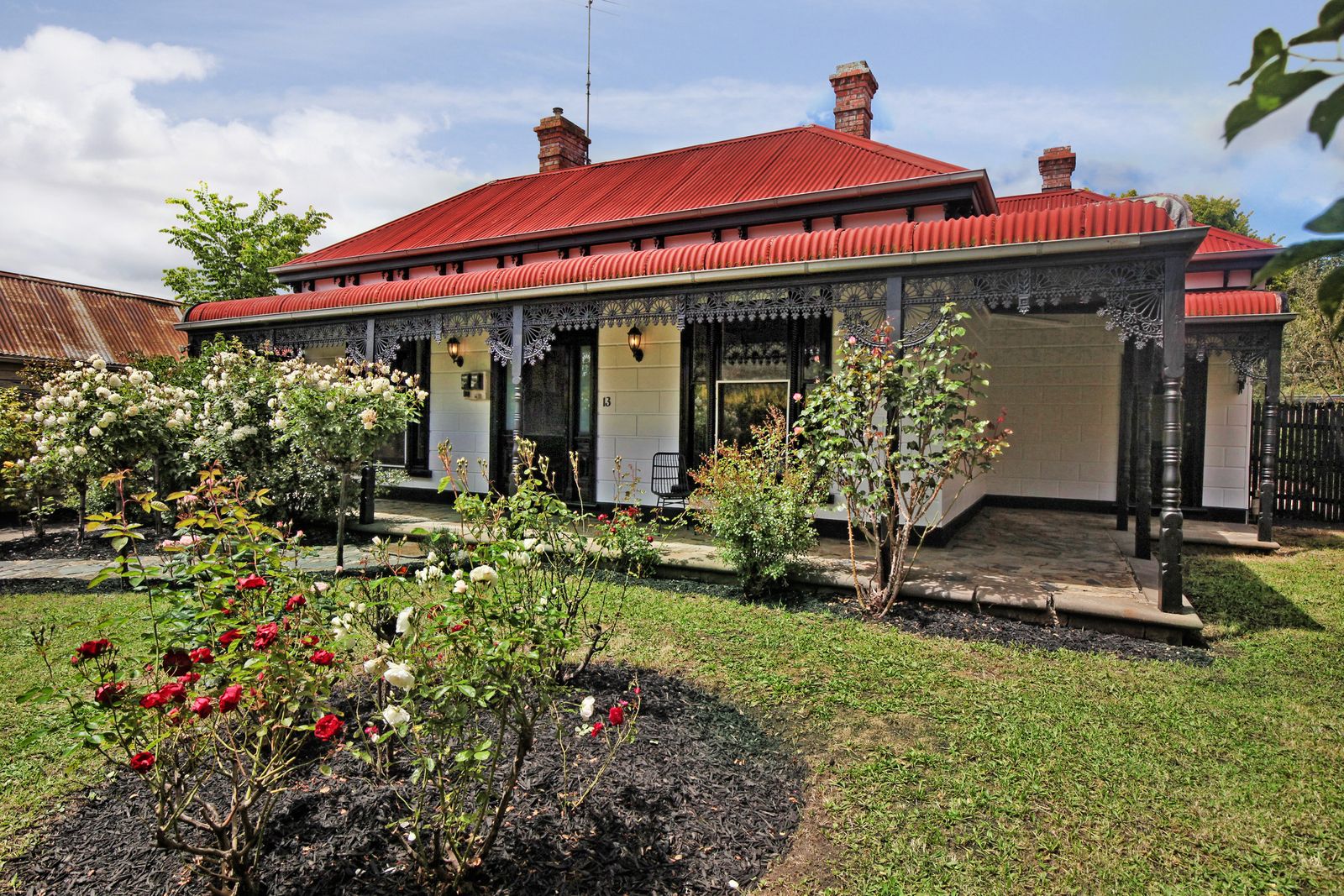 4 bedrooms House in 13 Piper Street KYNETON VIC, 3444