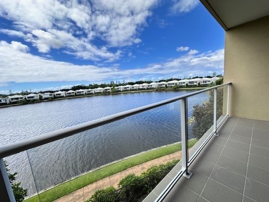 45 /5074 Emerald Island Drive, Carrara QLD 4211, Image 2