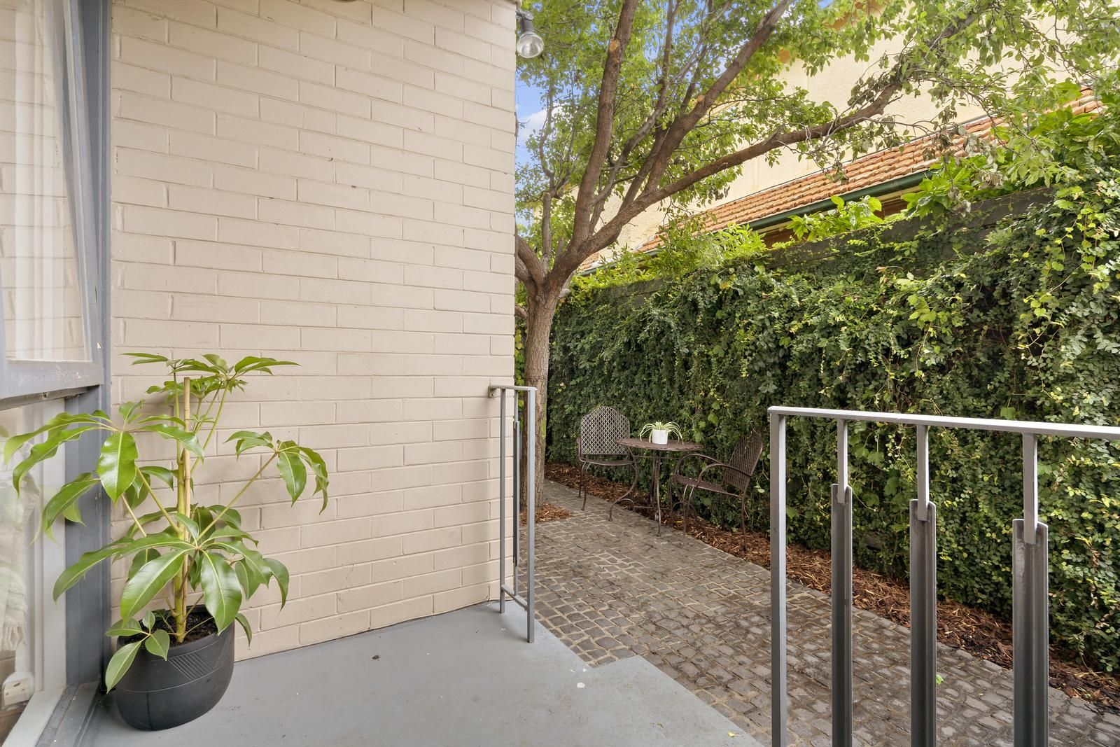 16/1a Irving Avenue, Prahran VIC 3181, Image 2