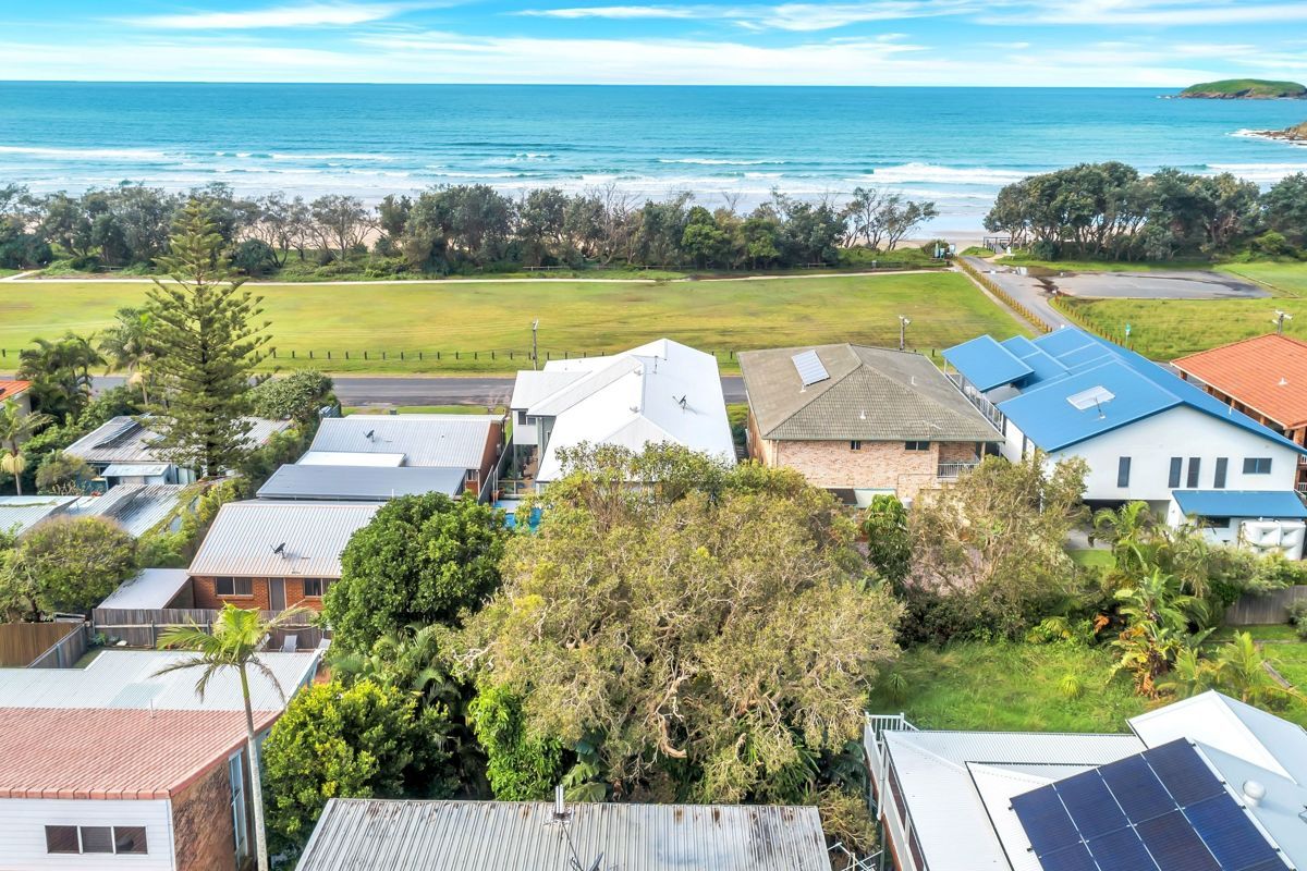 51 Blue Gum Avenue, Sandy Beach NSW 2456, Image 2