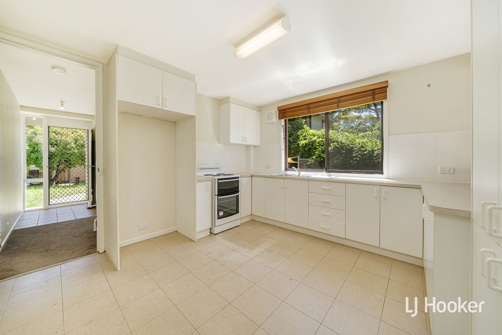 8 Kellermann Close, Holt ACT 2615, Image 1