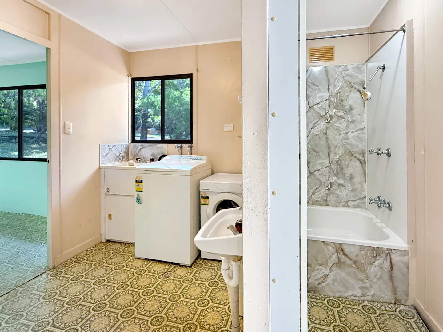 Additional image 8 of 20 Mirimar Crescent, Arcadia QLD 4819