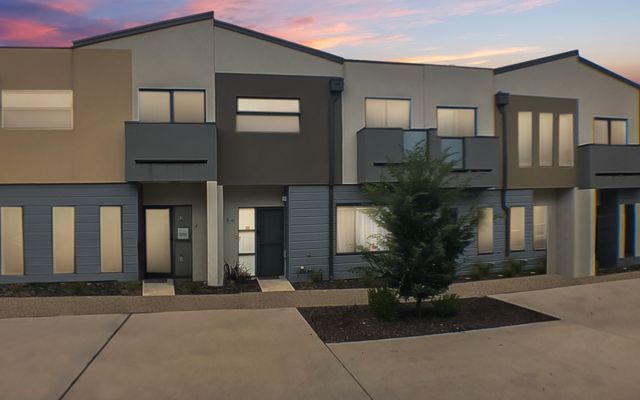 3 bedrooms Townhouse in 50/2-24 Hyde Park Avenue CRAIGIEBURN VIC, 3064