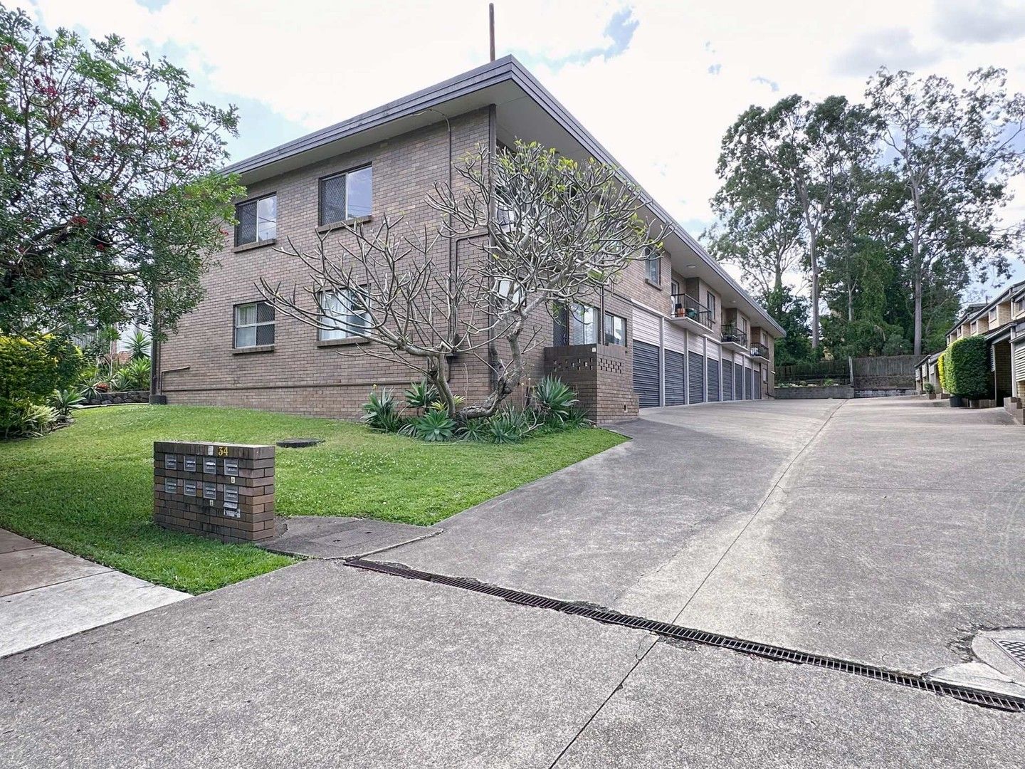 3 bedrooms Apartment / Unit / Flat in 4/34 Gray Avenue CORINDA QLD, 4075