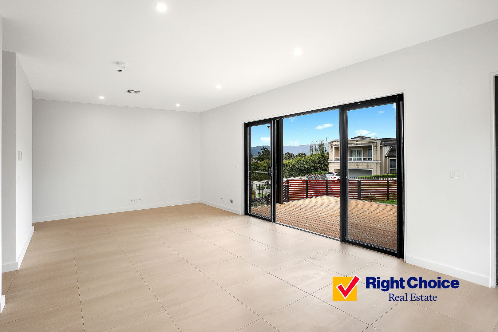 1/4 Lyrebird Close, Blackbutt NSW 2529 Townhouse For Rent Domain