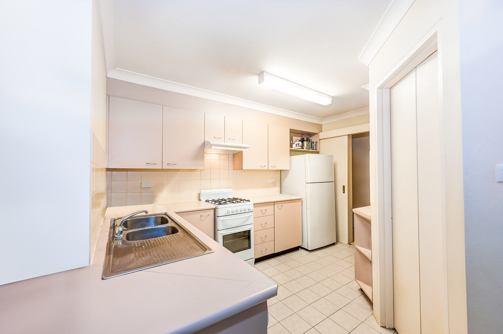 4/140a Cressy Road, EAST RYDE NSW 2113, Image 2