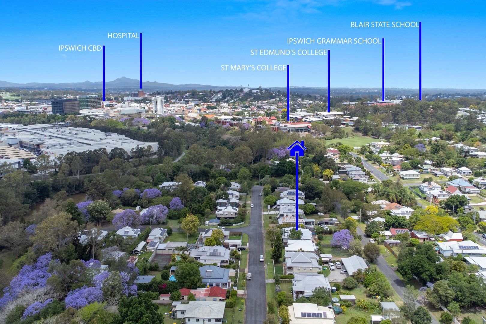 4 bedrooms House in 14 Bowen Street WOODEND QLD, 4305