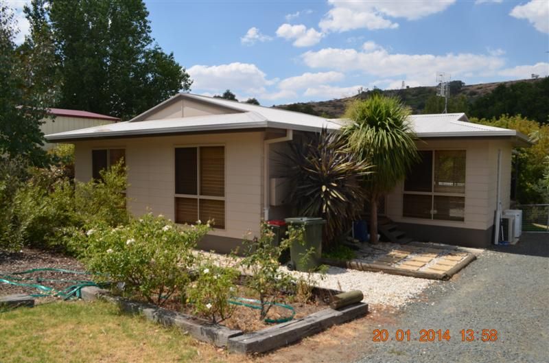 18a Quartz Street, ADELONG NSW 2729, Image 1