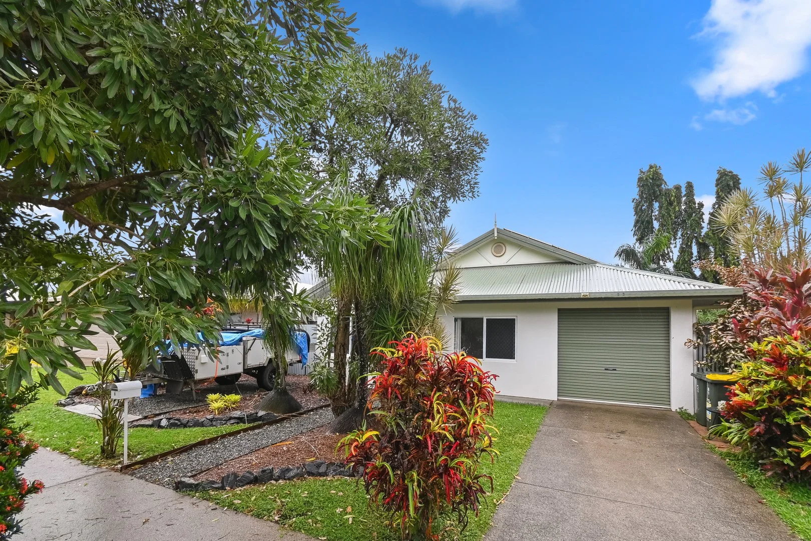 6 MOORE ROAD, Kewarra Beach QLD 4879