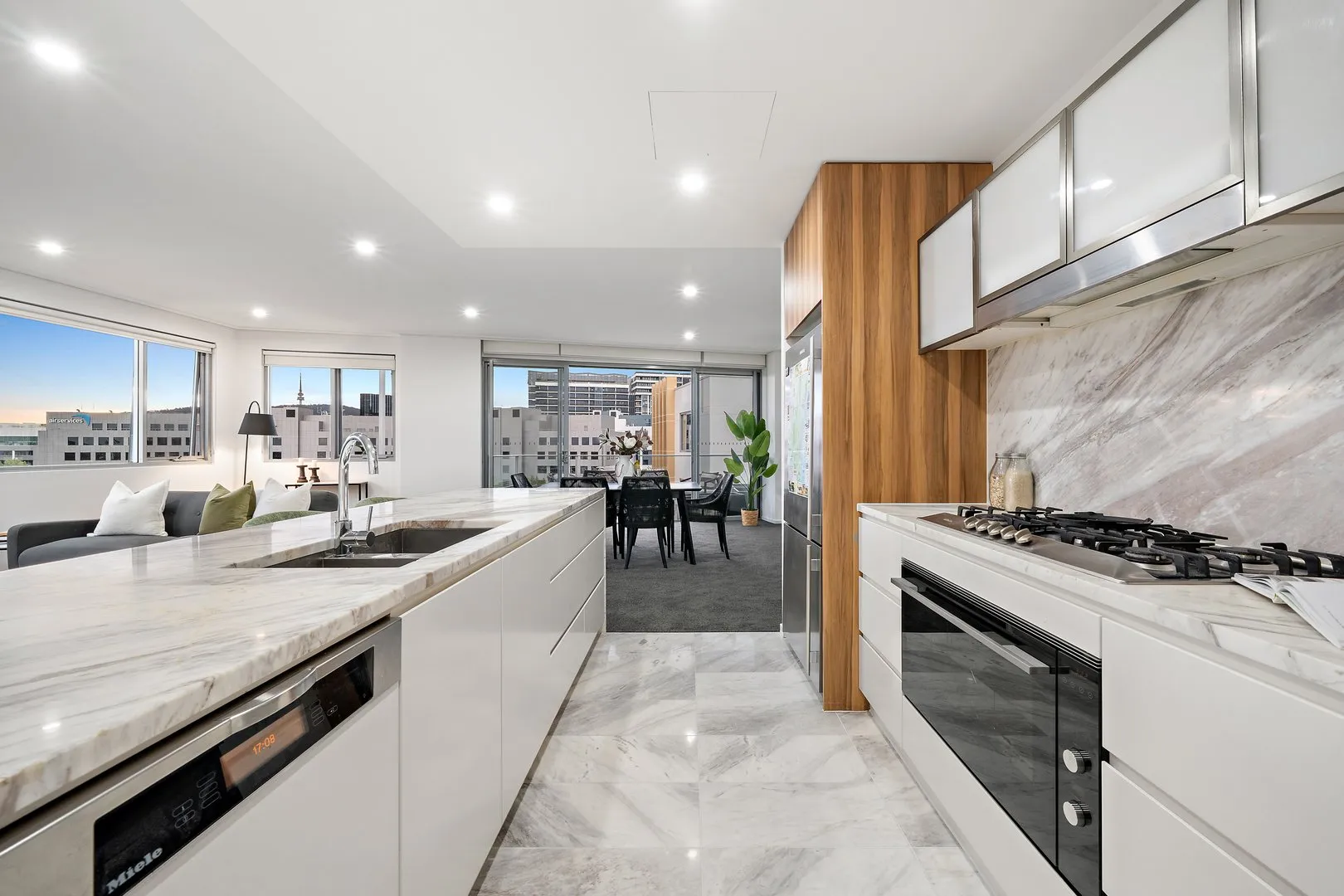 Apartment in City - View 4