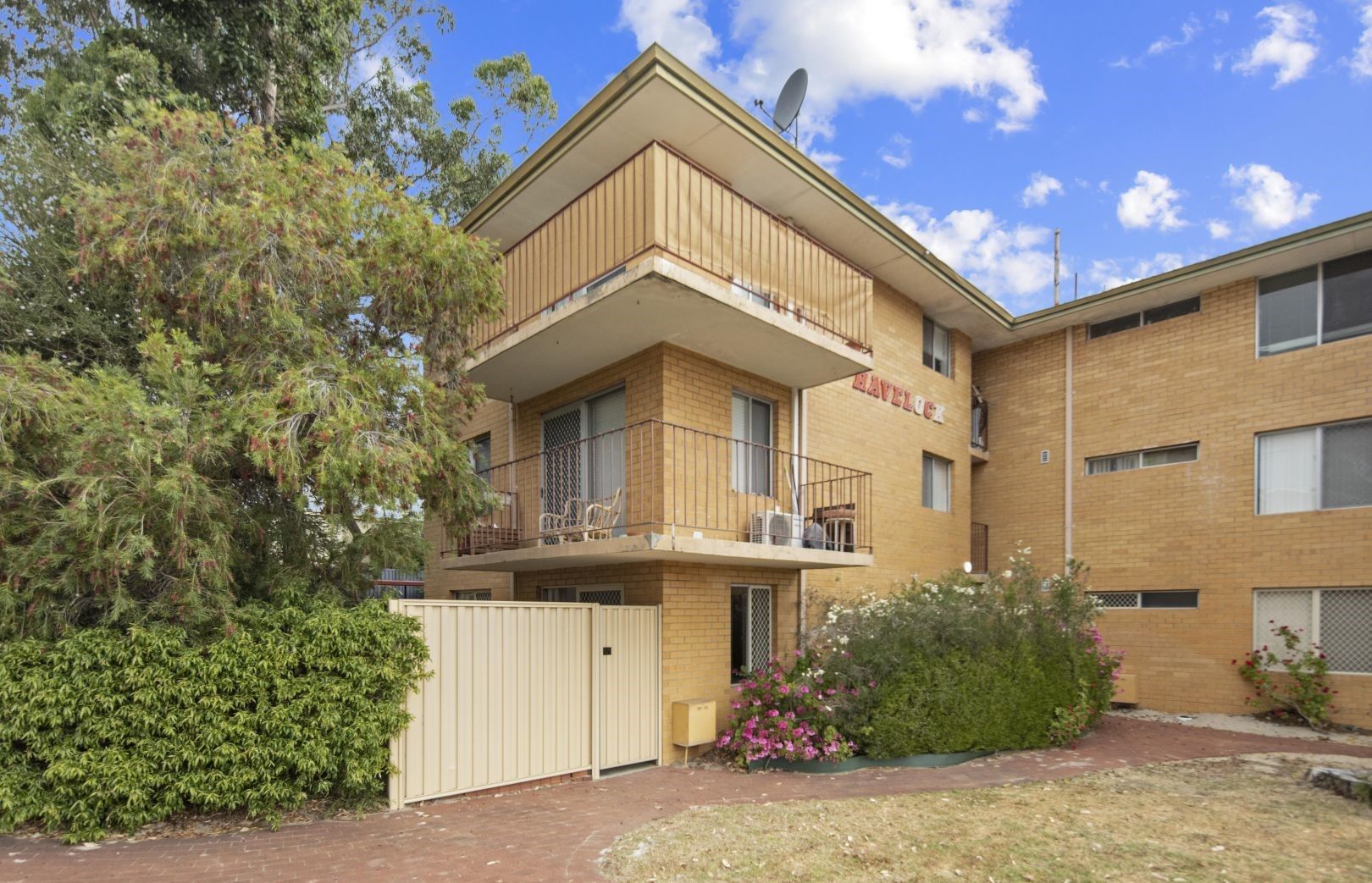 1/45 Tenth Avenue, Maylands WA 6051 House For Rent 480 Domain