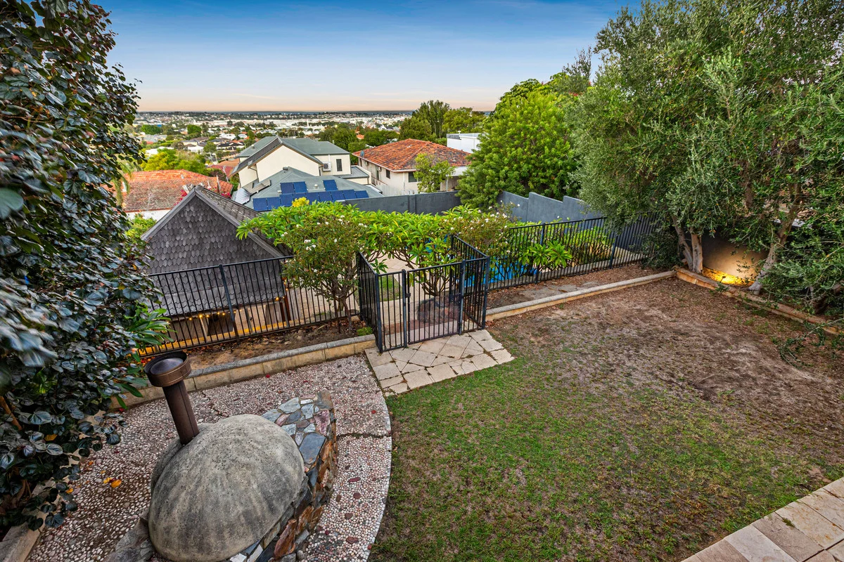 Additional image 26 of 24 sydenham Road, Doubleview WA 6018
