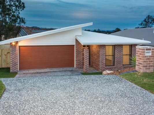 4 bedrooms House in 11 Dee Street DEEBING HEIGHTS QLD, 4306
