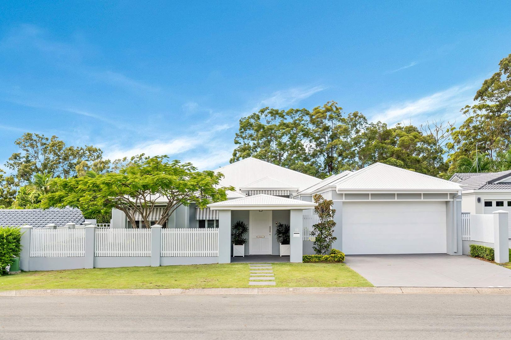 10 Hermitage Close, Ashmore Property History & Address Research Domain