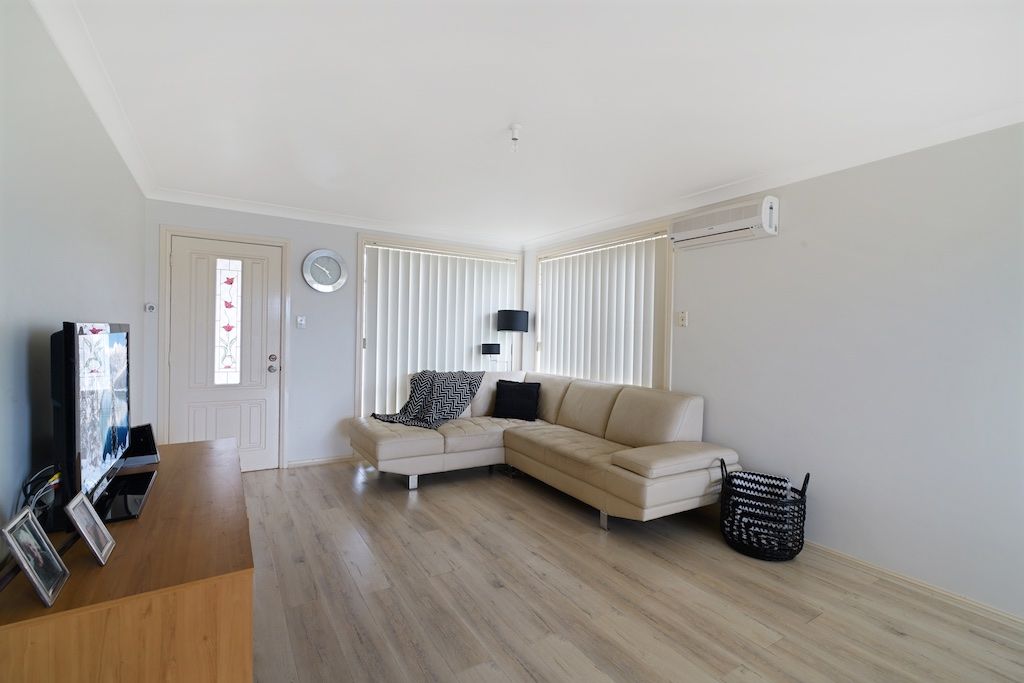 3/1a McIntosh Street, The Oaks NSW 2570, Image 2