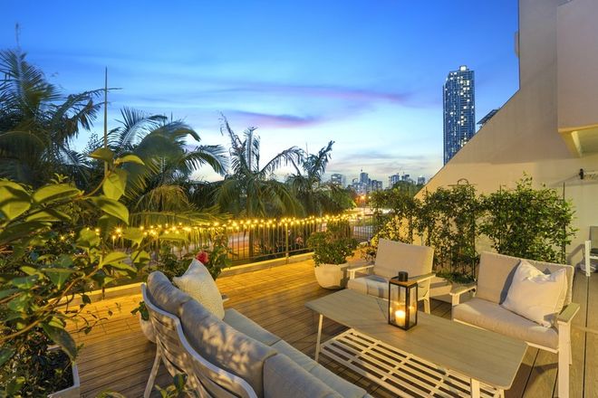 3f/10 Marine Parade, SOUTHPORT QLD 4215 - Image 4