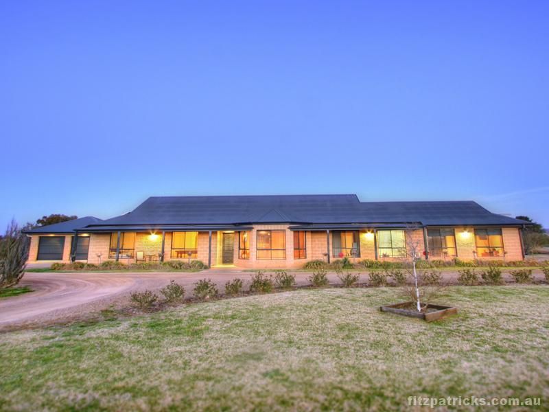 7 Glenoak Drive, WAGGA WAGGA NSW 2650, Image 1