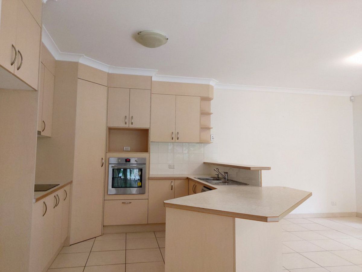 4 bedrooms House in 3 Banbrook Court MOLENDINAR QLD, 4214