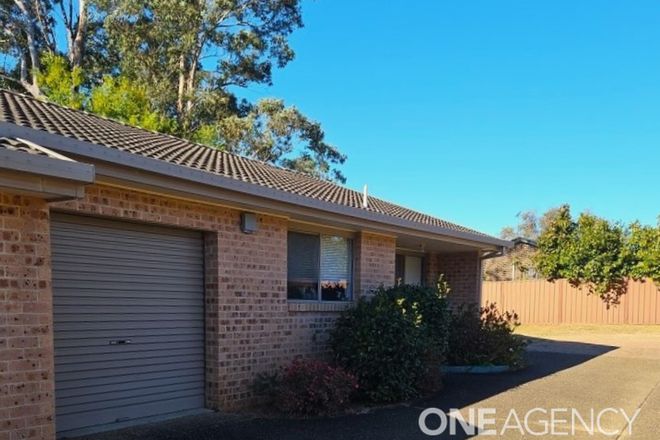 Picture of 4/6 Carisbrooke Close, BOMADERRY NSW 2541