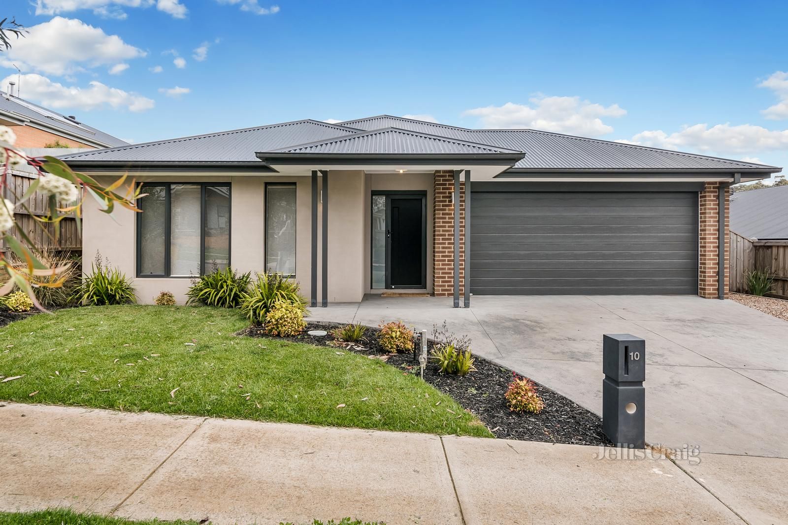 10 Five Mile Way, Woodend VIC 3442, Image 0