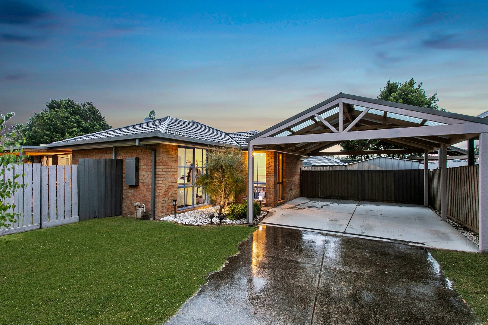 8 Gumnut Court, Berwick VIC 3806, Image 0