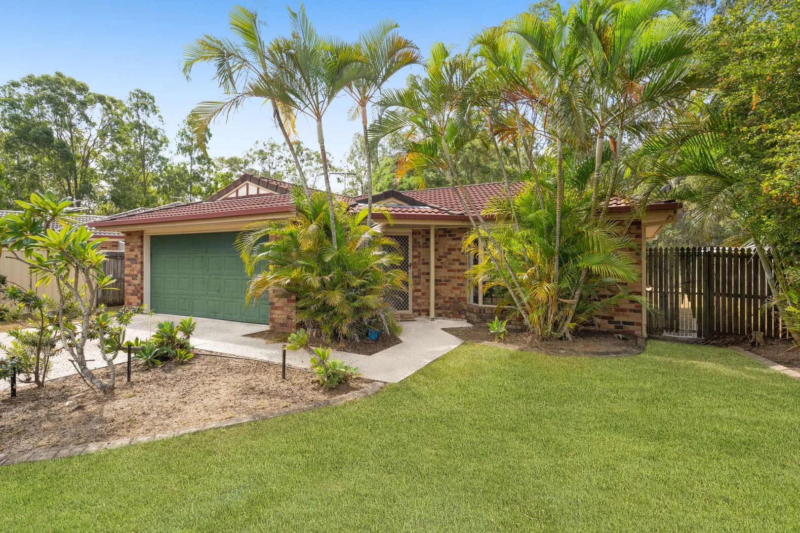 23 Lake Amaroo Court, Logan Reserve QLD 4133