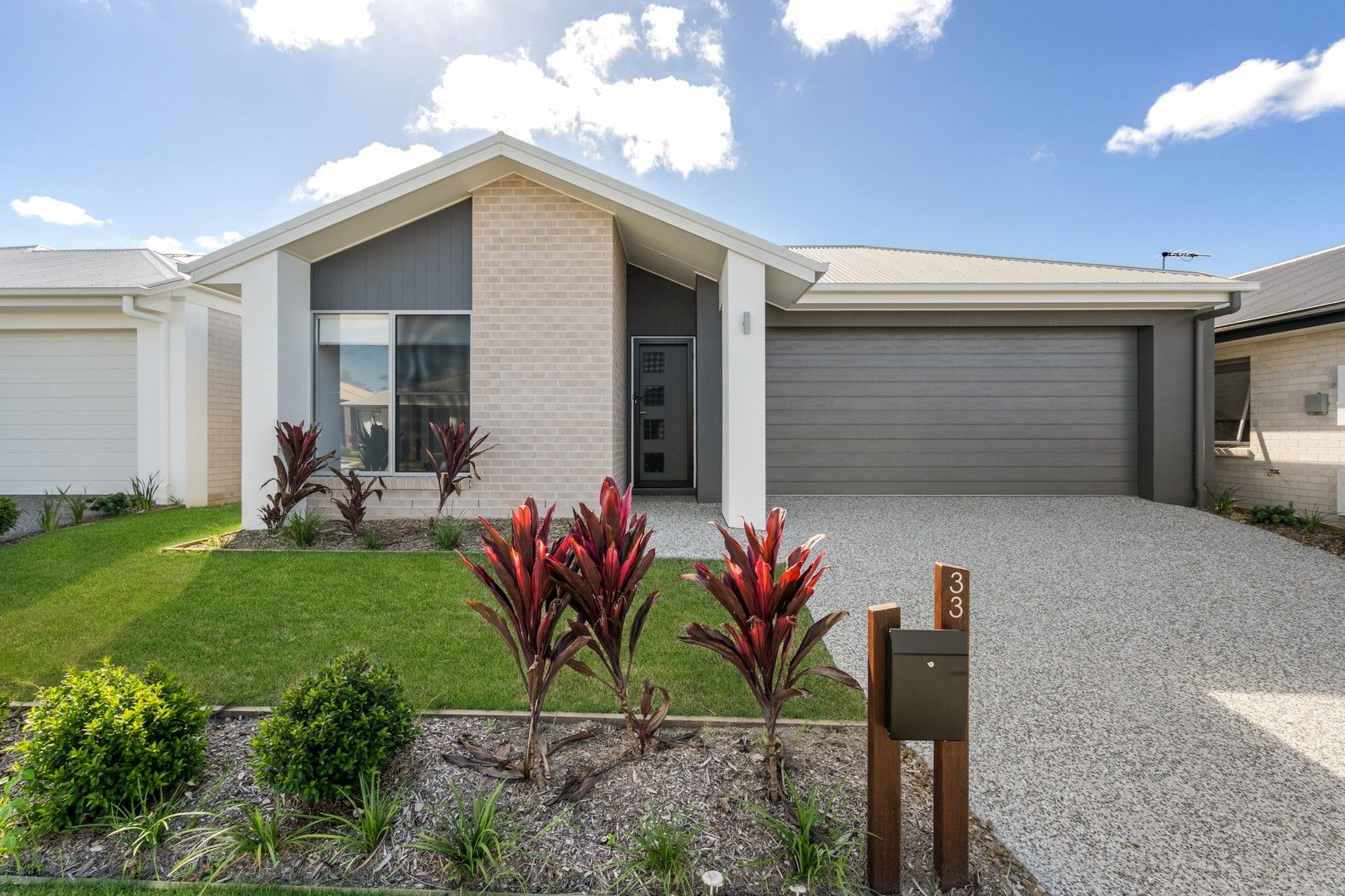 4 bedrooms House in 33 Crawford Street STRATHPINE QLD, 4500