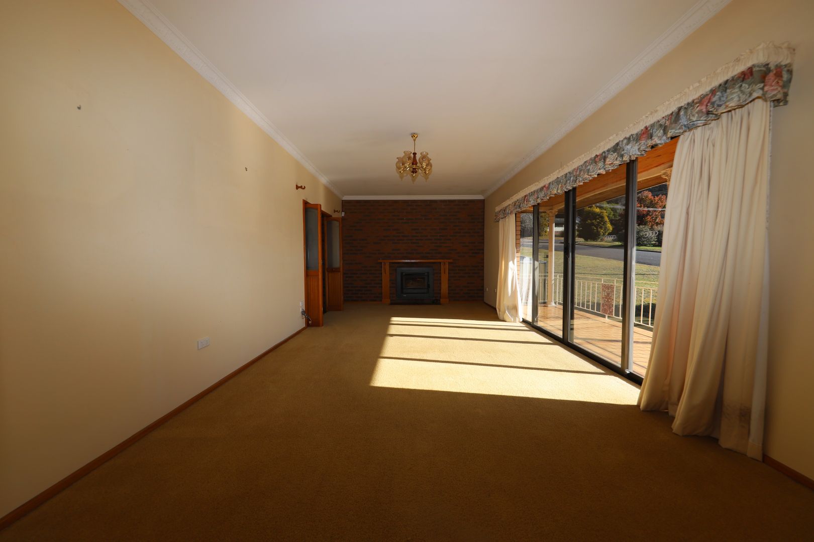 15 Ash Street, Batlow NSW 2730, Image 1