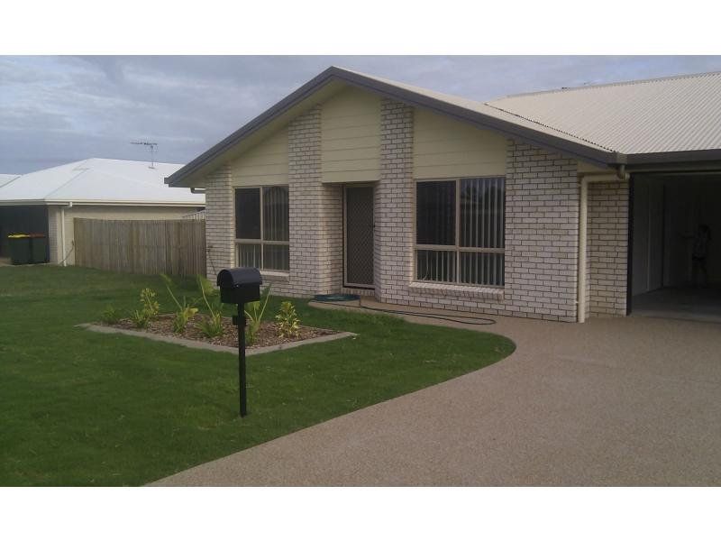 4 bedrooms House in 12 Jane Crescent GRACEMERE QLD, 4702